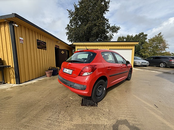 Peugeot 207 7 of 12