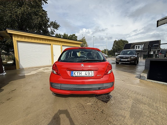 Peugeot 207 8 of 12