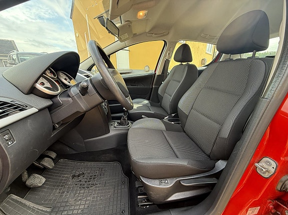 Peugeot 207 11 of 12