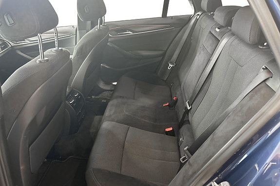 BMW 520d 12 of 16