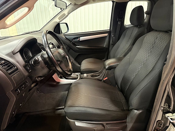 Isuzu D-max 8 of 15