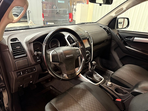 Isuzu D-max 10 of 15