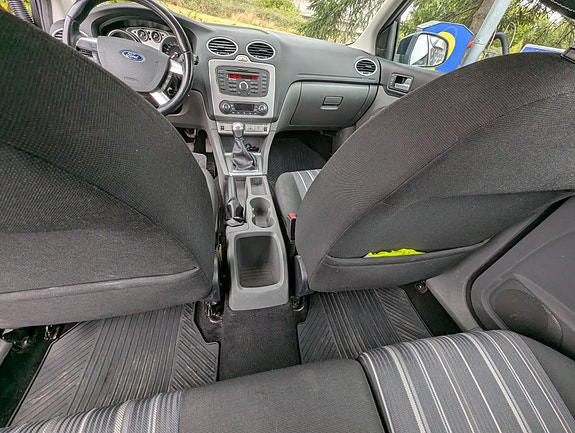 Ford Focus 12 of 17