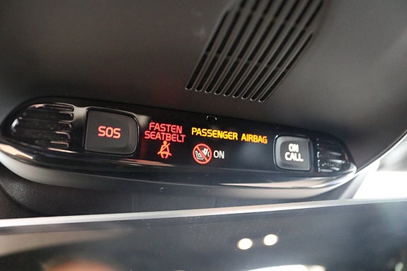 Volvo V40 25 of 26