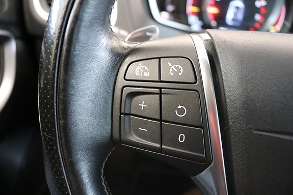 Volvo V40 21 of 26