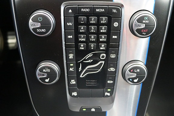 Volvo V40 23 of 26