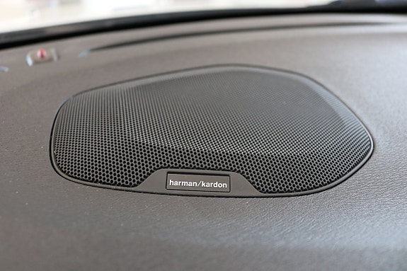 Volvo V40 24 of 26