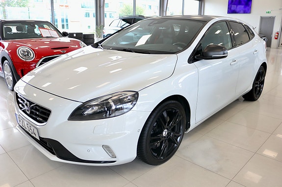 Volvo V40 6 of 26