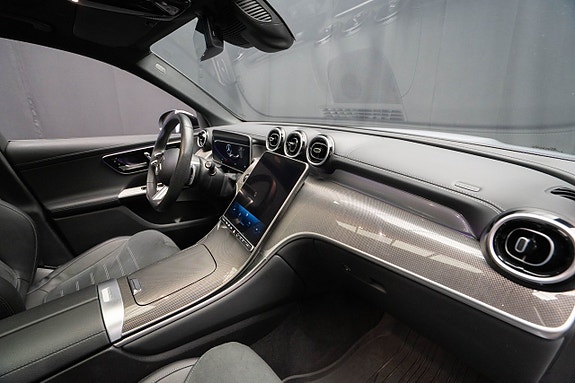 Mercedes-Benz GLC300 de 14 of 25