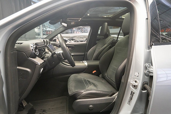 Mercedes-Benz GLC300 de 18 of 25