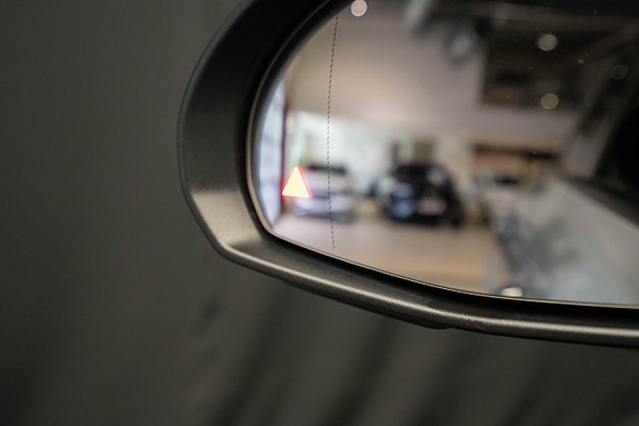 Mercedes-Benz GLC300 de 21 of 25