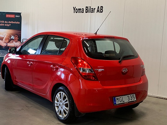 Hyundai i20 3 of 11