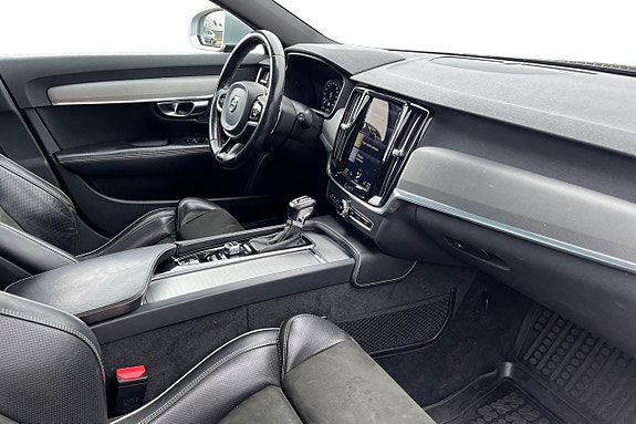 Volvo V90 23 of 30