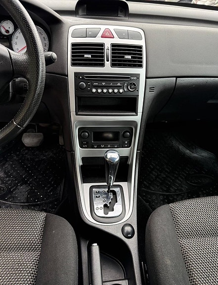 Peugeot 307 8 of 9