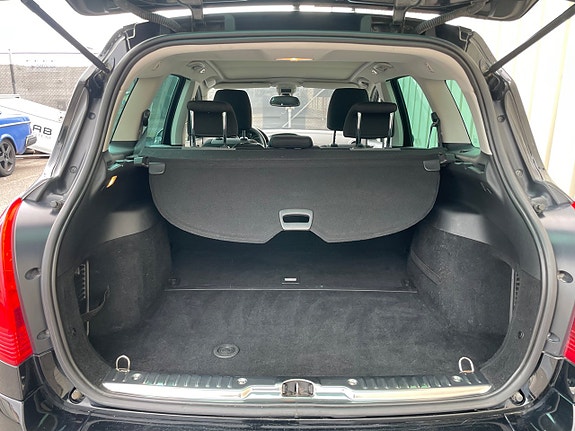 Peugeot 308 SW 8 of 8