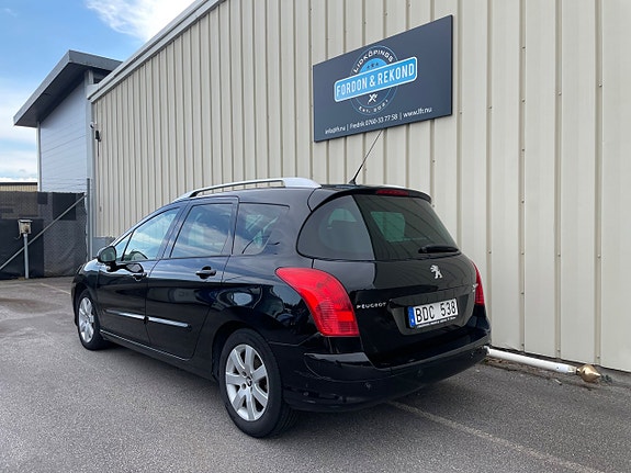 Peugeot 308 SW 3 of 8