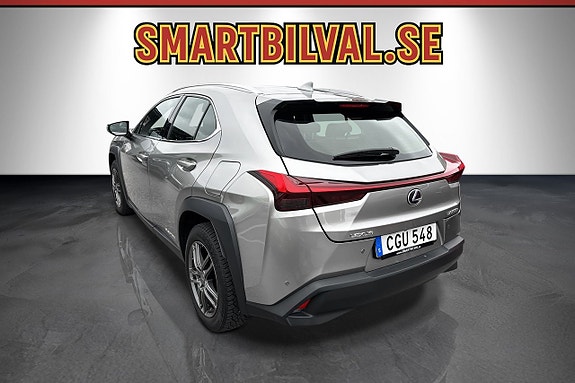 Lexus UX300e 4 of 30