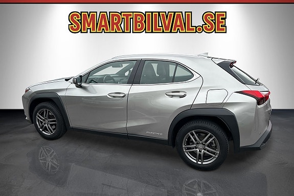 Lexus UX300e 3 of 30