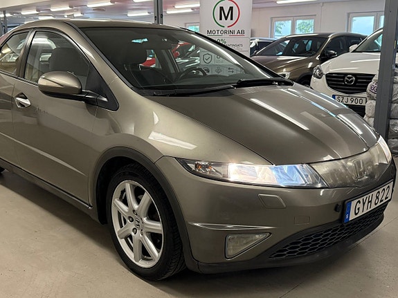 Honda Civic 12 of 27