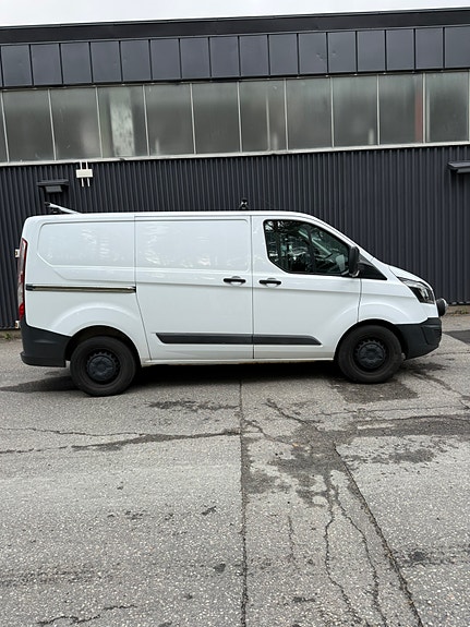 Ford Transit Custom 3 of 8