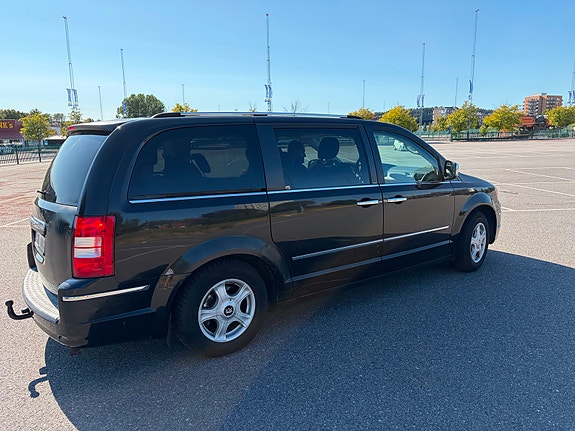 Chrysler Grand Voyager 2 of 4