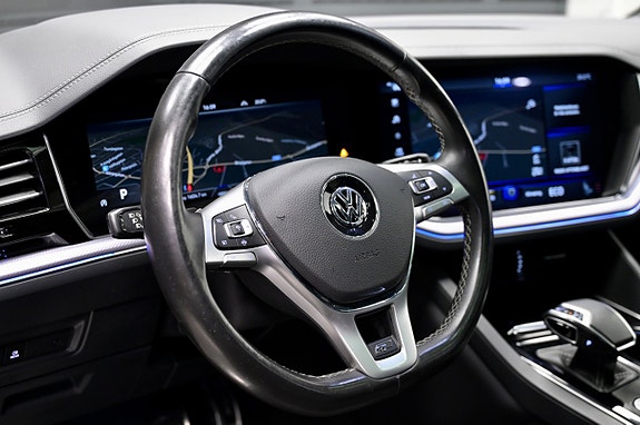 Volkswagen Touareg 22 of 30