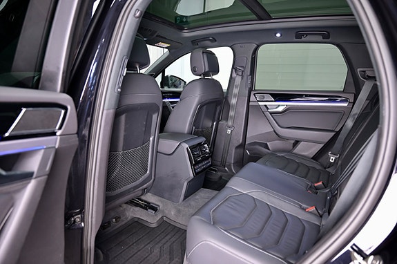 Volkswagen Touareg 12 of 30