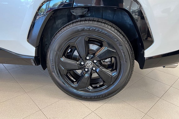Toyota RAV4 17 of 26