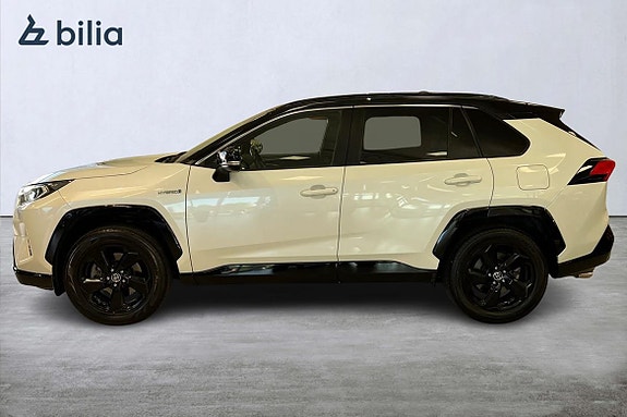 Toyota RAV4 3 of 26