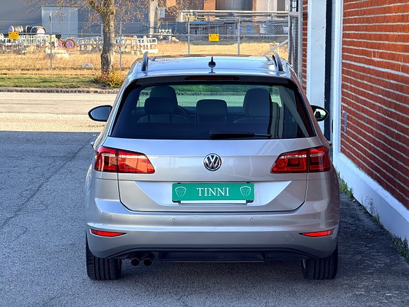 Volkswagen Golf Sportsvan 4 of 30