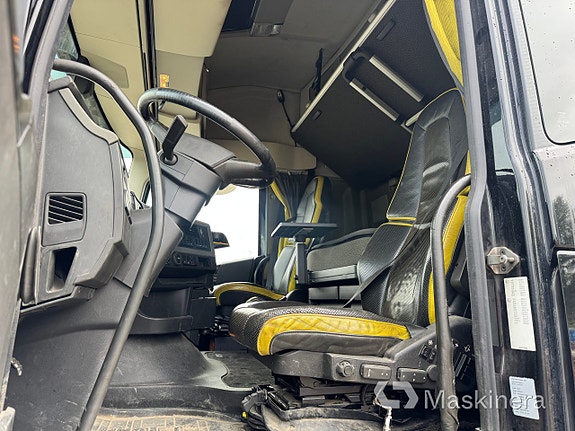 Tungdragare Volvo FH16 750 10 of 27