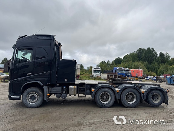 Tungdragare Volvo FH16 750 2 of 27