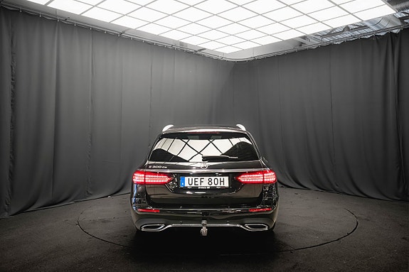 Mercedes-Benz E300 7 of 22