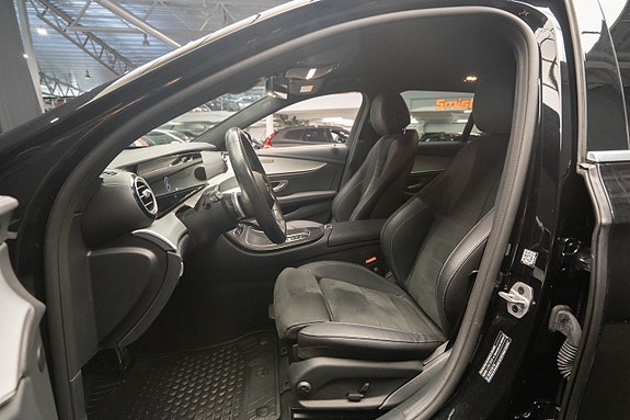 Mercedes-Benz E300 16 of 22