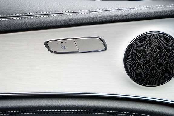 Mercedes-Benz E300 19 of 22