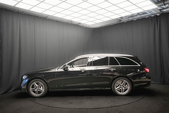 Mercedes-Benz E300 9 of 22