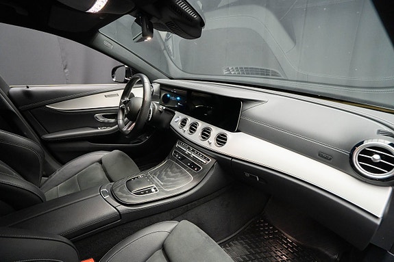 Mercedes-Benz E300 15 of 22
