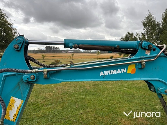 Minigrävmaskin Airman AX18-3 12 of 30