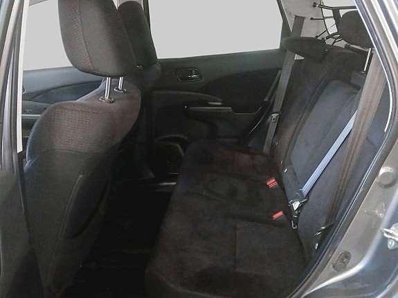 Honda CR-V 8 of 16