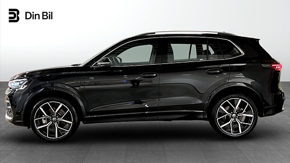 Volkswagen Tiguan 2 of 26