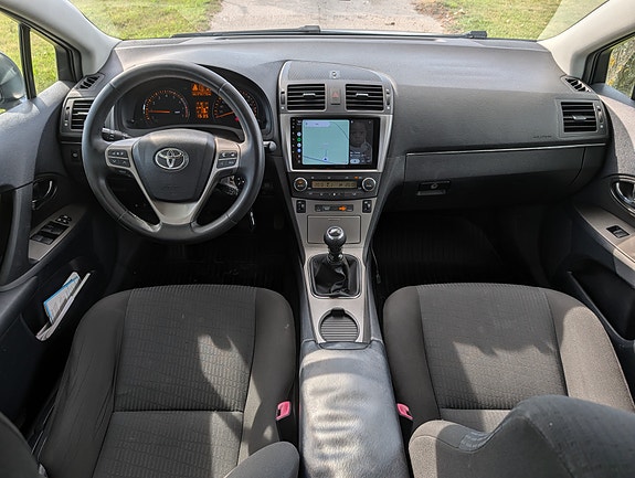 Toyota Avensis 5 of 7