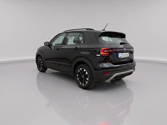 Volkswagen T-Cross 3 of 15