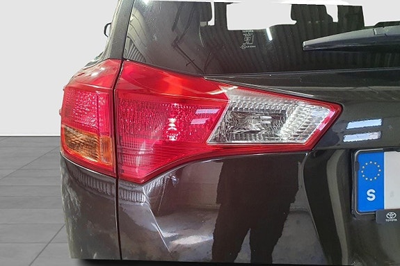 Toyota RAV4 11 of 22