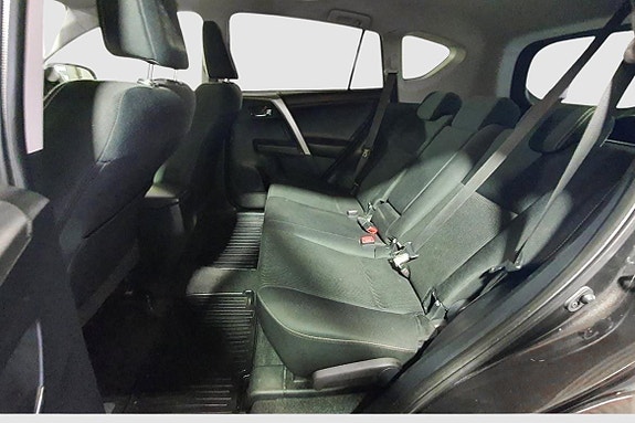 Toyota RAV4 18 of 22