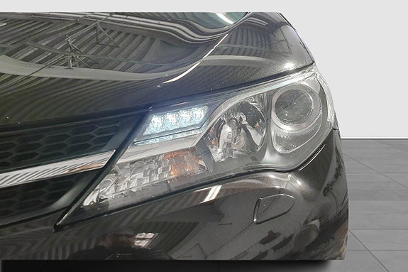 Toyota RAV4 10 of 22