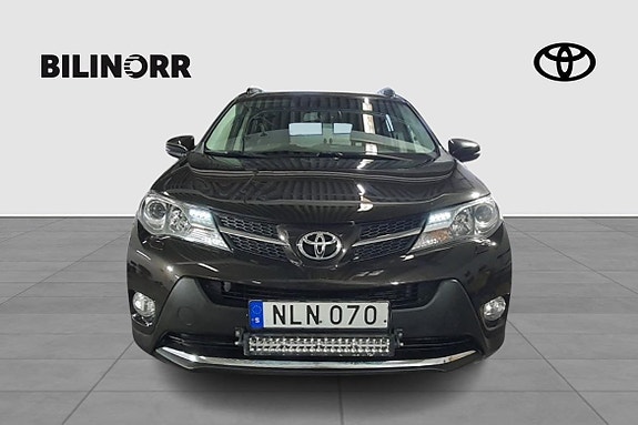 Toyota RAV4 9 of 22