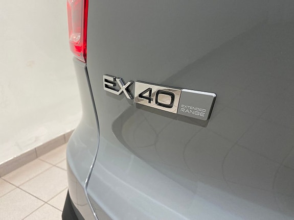 Volvo EX40 7 of 21