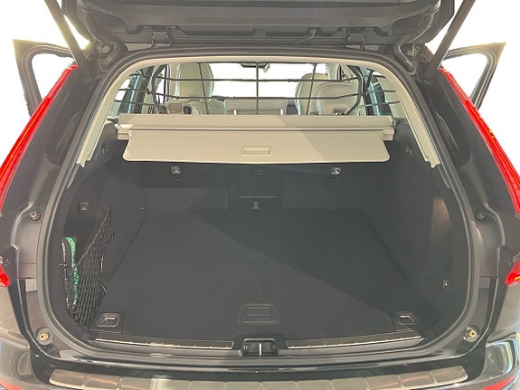 Volvo XC60 14 of 16
