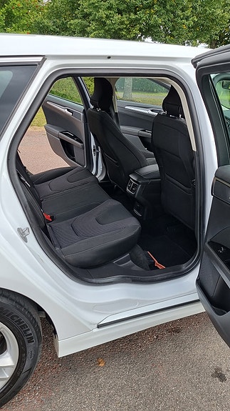 Ford Mondeo 13 of 25