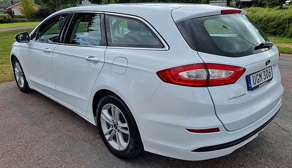 Ford Mondeo 25 of 25